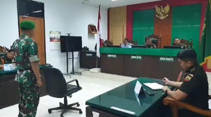 Serma Agus Suhendra saat menjalani sidang pembacaan putusan di Pengadilan Militer I-02 Medan. (f:ist/mistar)
