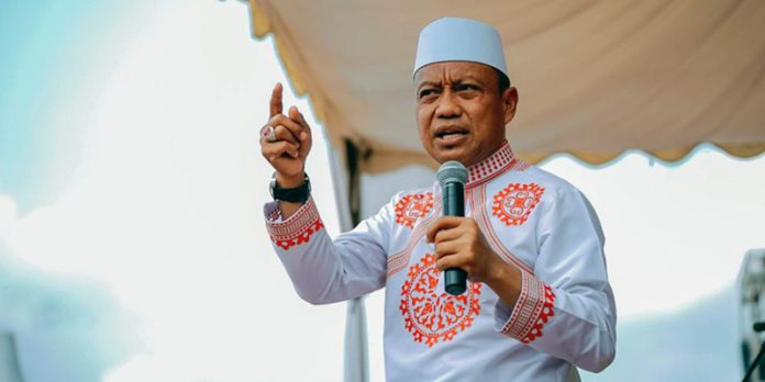 Dai kondang Das'ad Latif masuk dalam bursa Calon Wali Kota Makassar pada Pilkada 2024 dari Partai NasDem (f:ist/mistar)