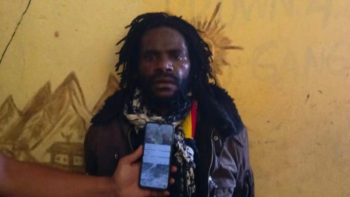 Polisi menangkap anggota Organisasi Papua Merdeka (OPM), Anan Nawipa (33) karena membunuh Danramil 1703-4/Aradide Lettu (Anm) Oktovianus Sogalrey (OS). (f:ist/mistar)