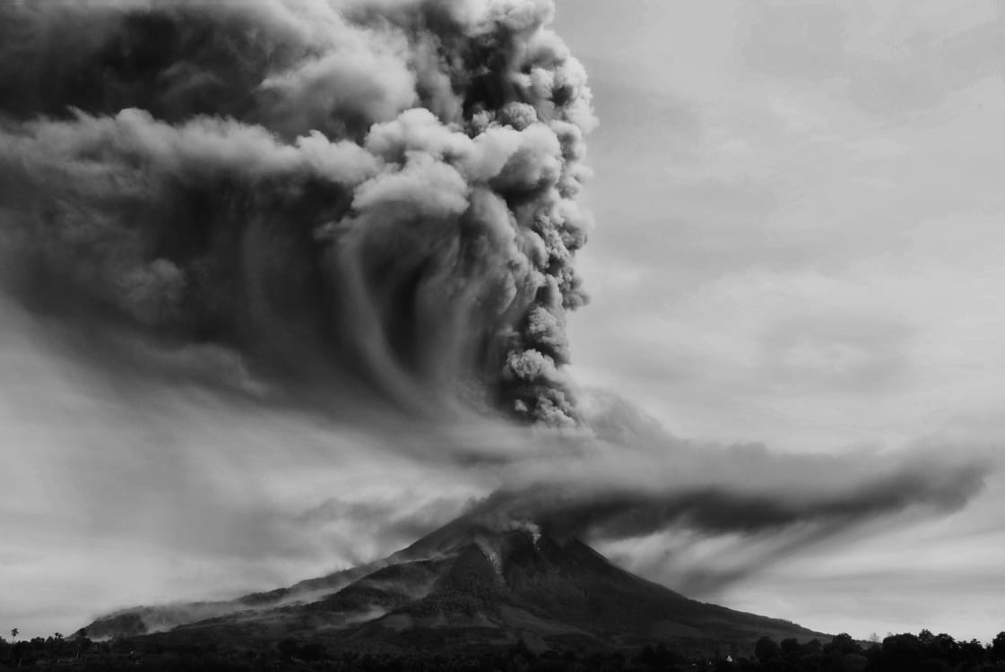 Gunung Sinabung saat Meletus tahun 2013