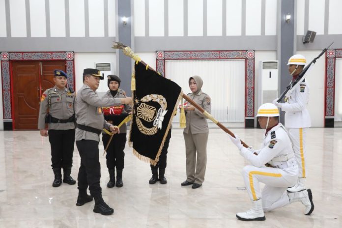 Kapolda Sumut Irjen Agung Setya Imam Efendi saat memimpin upacara pemulihan nilai-nilai Tri Brata