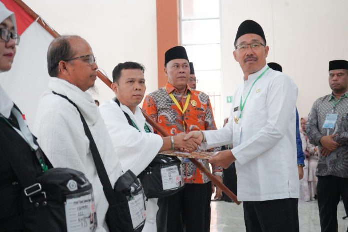 Pelepasan jemaah alon haji kloter 22 yang berasal dari Kota Medan