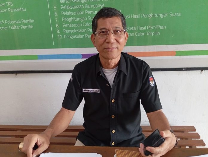 Sekretaris KPU Kota Siantar, Hermanto Panjaitan (f:dok/mistar)