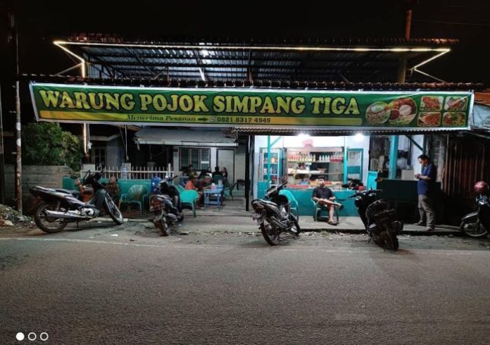 Warung Pojok Simpang Tiga