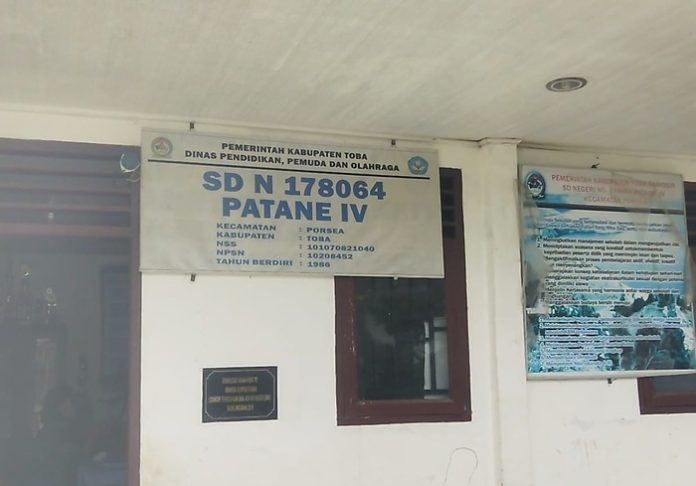 Kantor SD Negeri 178064 Patane IV, Kecamatan Porsea. (f:nimrot/mistar)