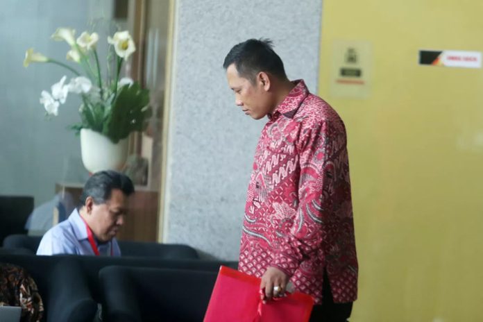 Pemeriksaan telah dilakukan terhadap Staf Sekjen PDIP Hasto Kristiyanto, Kusnadi diperiksa KPK terkait DPO suap Harun Masiku (f:ist/mistar)