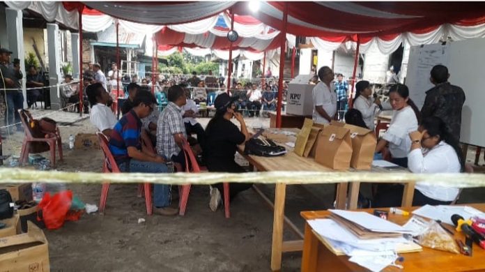 Pelaksanaan PSU di TPS 12 Desa Pardomuan I, Kecamatan Pangururan.(f:ist/mistar)