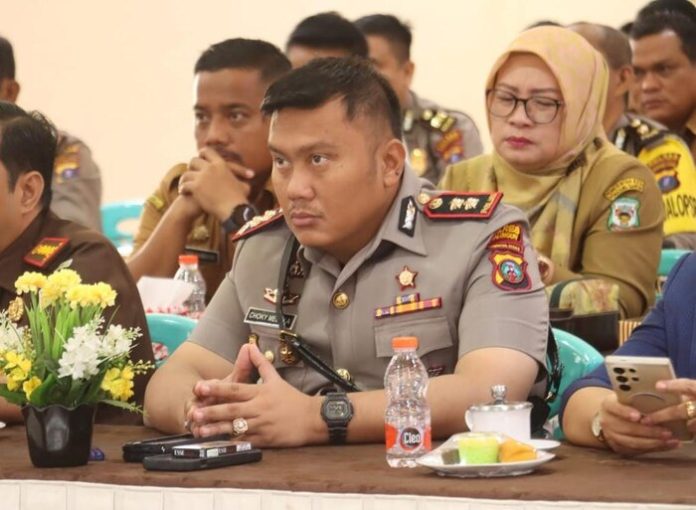 apolres Simalungun AKBP Choky Sentosa Meliala saat mengikuti launching Aplikasi Pelayanan Perizinan Penyelenggaraan Event secara Virtual di Aula Widya Satya Brata Mako Polres Pematangsiantar.(f:ist/mistar)