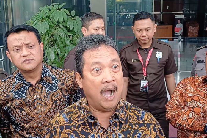 Menteri Kelautan dan Perikanan (KKP) Sakti Wahyu Trenggono mengaku dicecar penyidik Komisi Pemberantasan Korupsi (KPK) terkait pengadaan di PT Telkom (f:kompas/mistar)