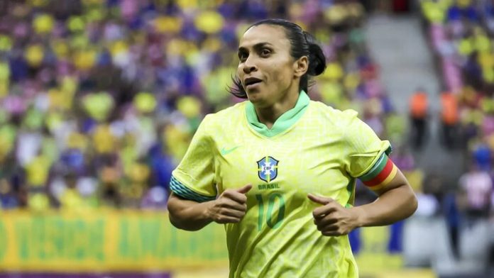 Bintang sepak bola Brasil Marta (f;ist/mistar)