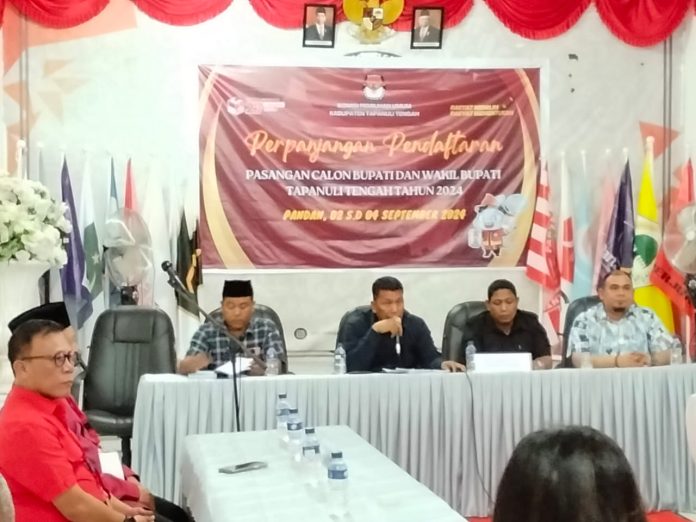 pendaftaran bakal calon Bupati -Wakil Bupati Tapteng Masinton Pasaribu-Mahmud Efendi Lubis di kantor KPUD Tapteng