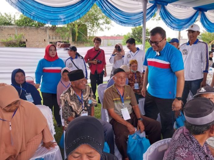 Kegiatan jalan sehat bersama Dokter Aci