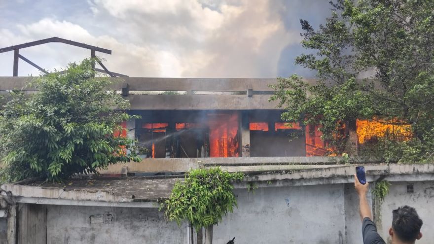 Pasar Horas lantai 2 terbakar