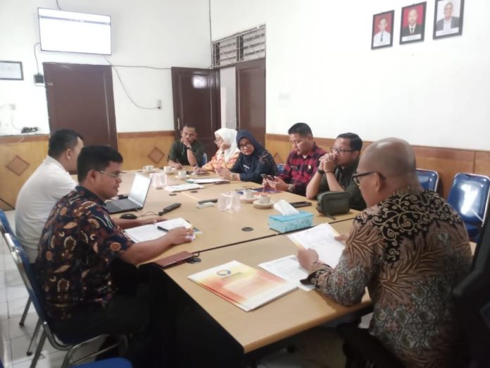 Penyerahan LAHP kepada RSU Haji Medan