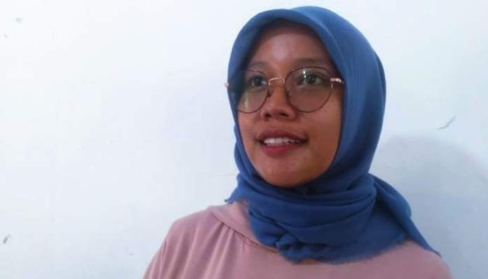 Istri Bagoes, Nisa saat memberikan keterangan pada Mistar beberapa waktu lalu.