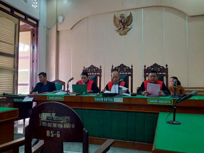 Sidang putusan terhadap terdakwa Suparman yang diikuti terdakwa secara daring.