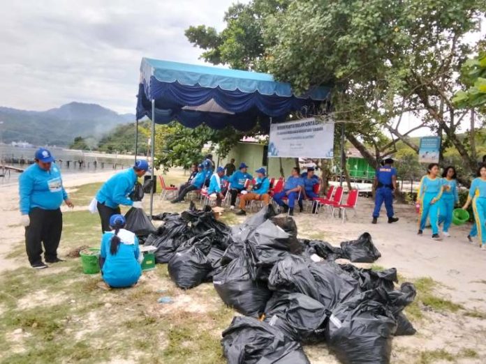 Sejumlah sampah yang dikumpulkan para ASN PPN (Pelabuhan Perikanan Nusantara) Sibolga, Selasa (24/9/24).