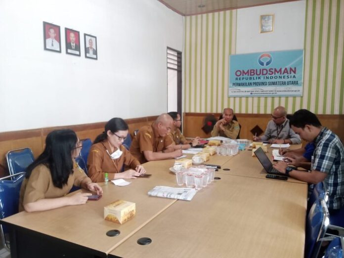 Pemanggilan Inspektur Sumut dan Pj Bupati Taput di Ombudsman Sumut (f:ist/mistar)