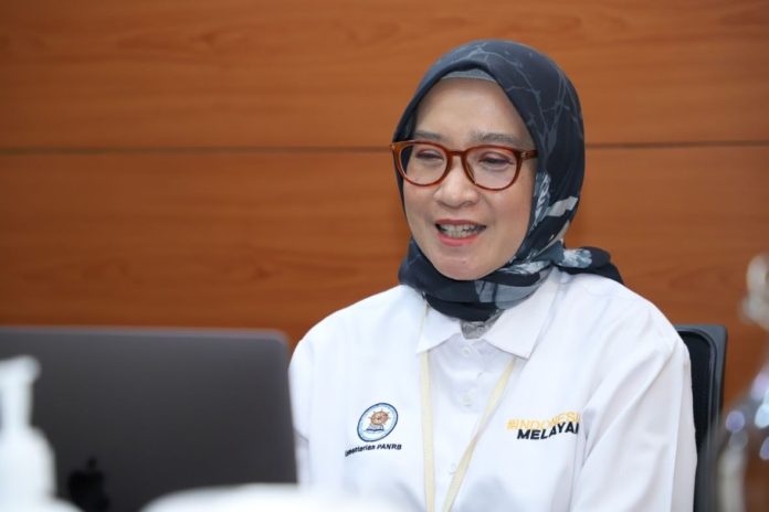 Menteri PAN-RB Rini Widiyantini