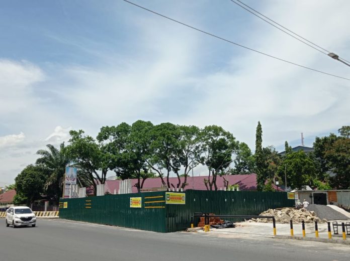 Pembangunan monumen Raja Siantar XIV Sang Naualuh Damanik di Kota Pematangsiantar.