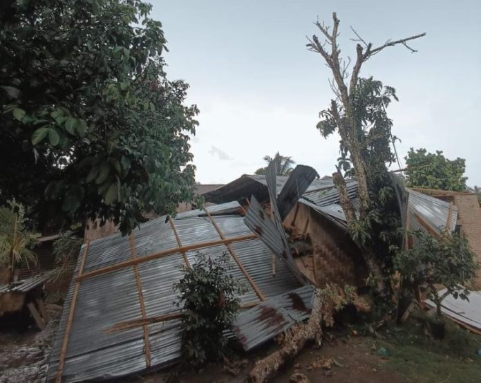 Rumah warga di Nagori Simbesar rusak