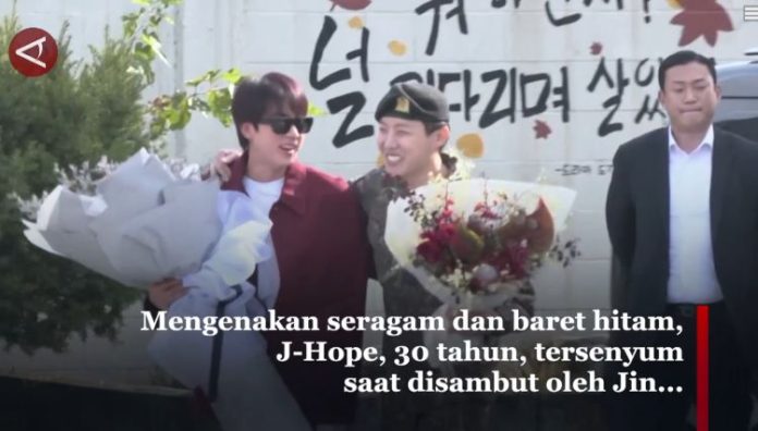 Potongan video J-Hope yang mengenakan seragam dan baret hitam tampak tersenyum hangat disambut Jin saat keluar dari pangkalan militer di Wonju, provinsi Gangwon. (f:ist/mistar)