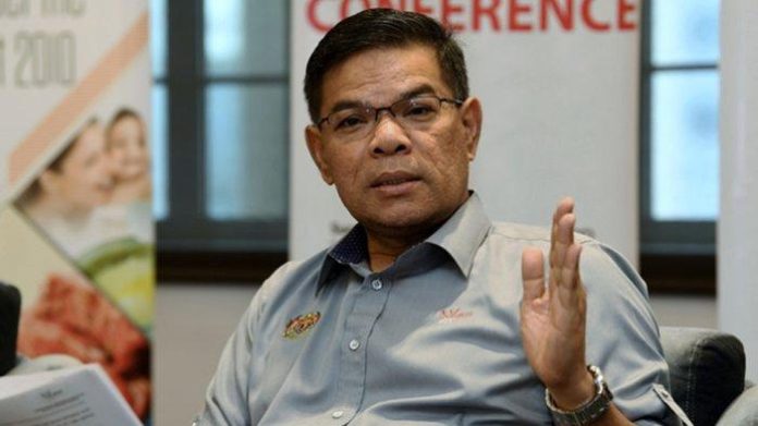 Menteri Dalam Negeri, Saifuddin Nasution Ismail.