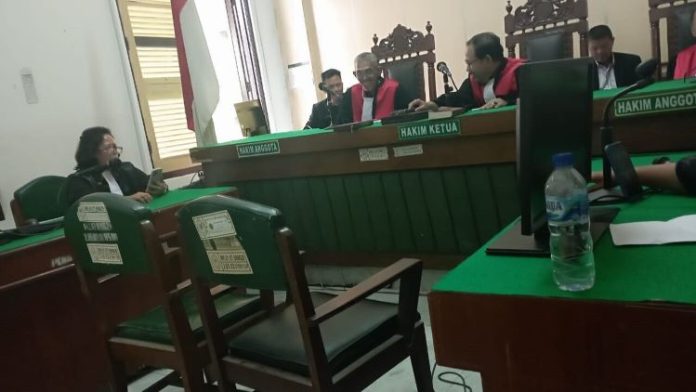 Sidang pembacaan putusan terhadap terdakwa Thomson Jumadi Aruan yang diikuti terdakwa secara daring.