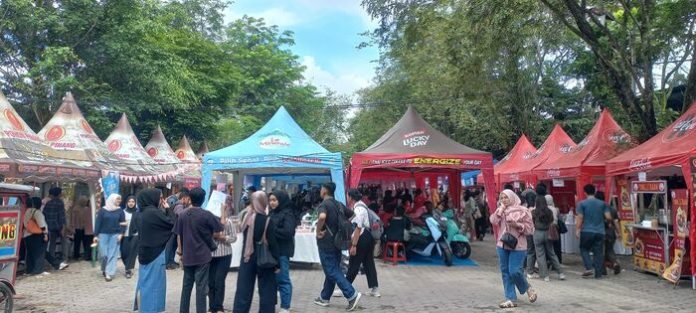 Suasana kegiatan market preneur FEB USU 2024 (f:susan/mistar)