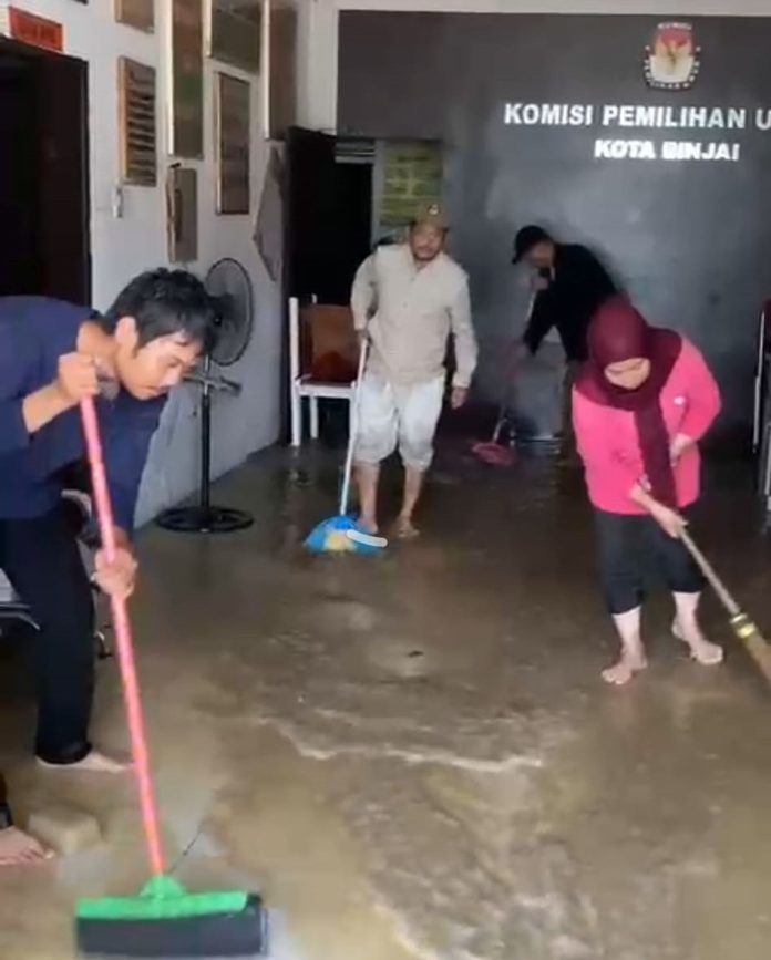 Kantor KPU Binjai kebanjiran