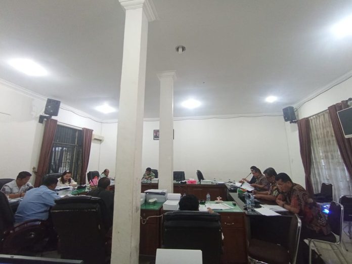 Rapat kerja Komisi III dengan Dinas PUTR Kota Pematangsiantar (f:gideon/mistar)