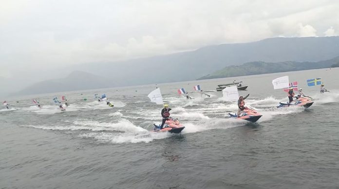 Pembalap Aquabike Jetski World Championship lakukan persiapan memulai race