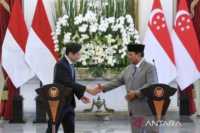 Presiden Prabowo menerima kunjungan PM Singapura.