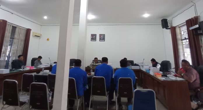 Rapat kerja Komisi II dengan Perumda Tirta Uli