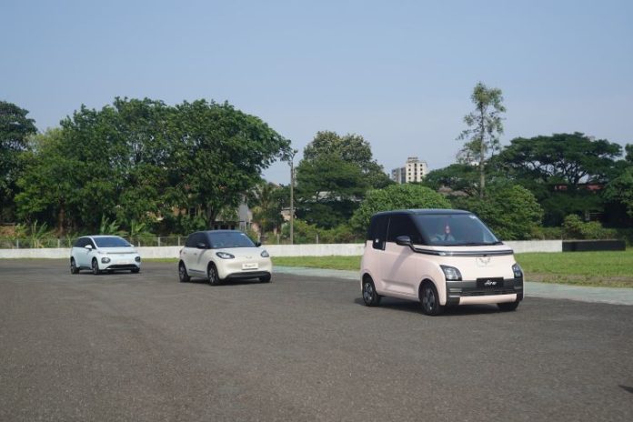 Menjajal Lengkap Wuling EV di Sirkuit Sentul. 