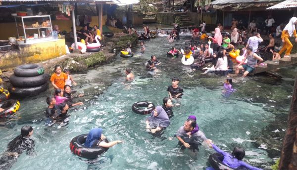 Pemandian Alam Karang Anyer, di Desa Karang Rejo, Kecamatan Gunung Maligas.