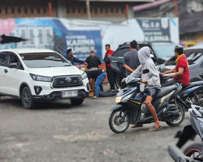 Penangkapan terduga jaringan narkoba antar provinsi di pelataran parkir toko ritel di Jalinsum Sumbul Pegagan Kecamatan Sumbul Dairi