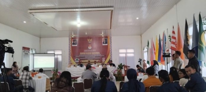 Rekapitulasi hasil penghitungan suara Pilkada 2024 yang meliputi pemilihan gubernur dan wakil gubernur Sumatera Utara (Sumut) serta bupati dan wakil bupati Simalungun (f:hamzah/mistar)