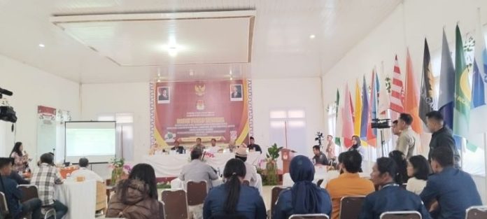 Rapat pleno terbuka rekapitulasi hasil penghitungan perolehan suara pemilihan Gubernur/Wakil Gubernur Sumatera Utara (Sumut) serta Bupati/Wakil Bupati Simalungun tingkat kabupaten, Selasa (3/12/24).