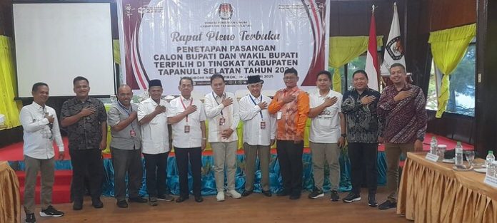 Rapat pleno terbuka KPU Tapsel pada penetapan Bupati dan Wakil Bupati Tapsel terpilih pada Pilkada Tapsel (f:amran pohan/mistar)