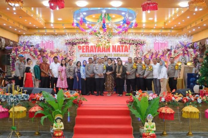 Perayaan Natal Polres Sergai (f:ist/mistar)