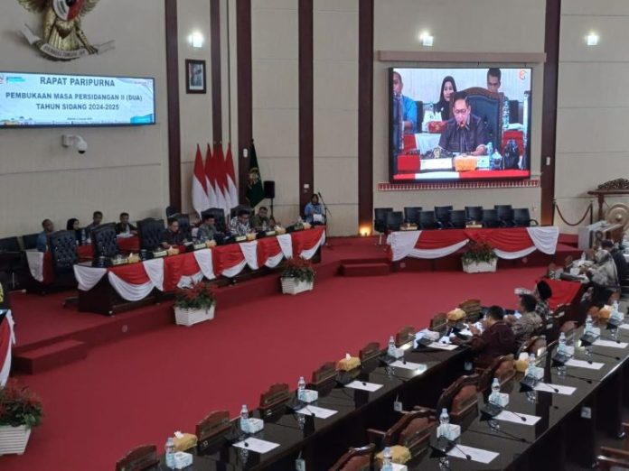 Suasana Rapat Paripurna Pembukaan Masa Persidangan II Tahun Sidang 2024-2025 di gedung DPRD Kota Medan.